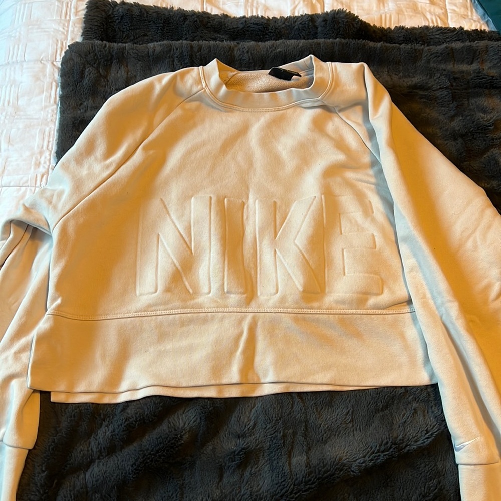 Nike dri fit sweater